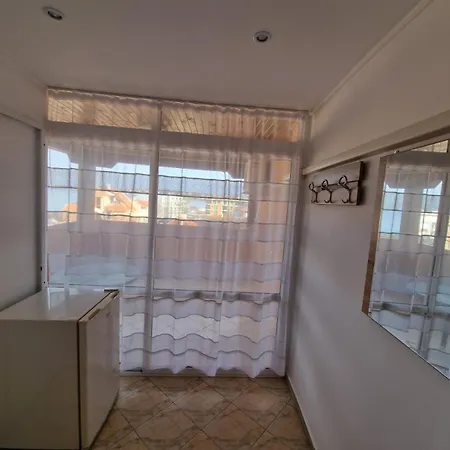 Yanina بيت ضيافة سوزوبول
